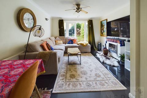 79 Bashford Way, Worth, Crawley, RH10 7YG