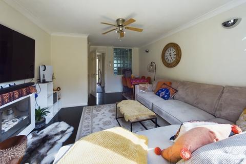 79 Bashford Way, Worth, Crawley, RH10 7YG