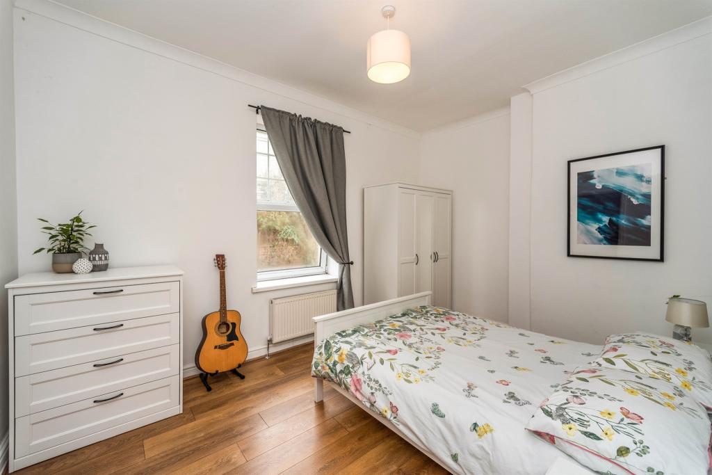 Pontypridd - 1 bedroom apartment to rent