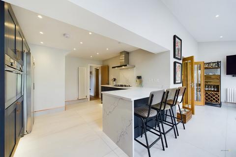 12 Bondfield Lane, Yoxall, Burton-on-trent, DE13 8QF
