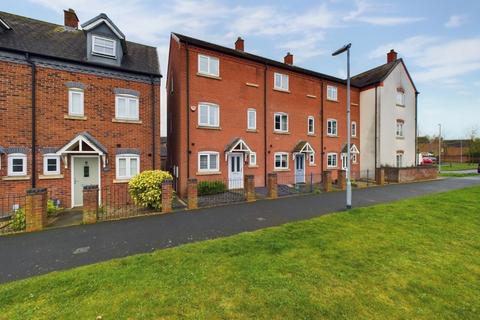 3 bedroom townhouse for sale, Agincourt Road, Lichfield