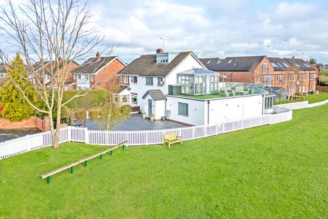 4 bedroom semi-detached house for sale, Boughton Hall Avenue, Boughton