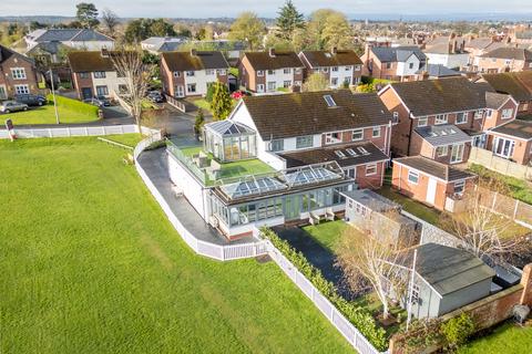 4 bedroom semi-detached house for sale, Boughton Hall Avenue, Boughton