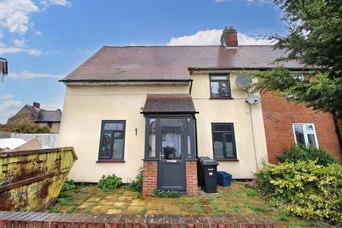 3 bedroom semi-detached house to rent, Greenstead Avenue, WOODFORD GREEN