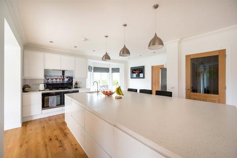 3 Forth View Place, EH22 2QS