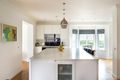 3 Forth View Place, EH22 2QS