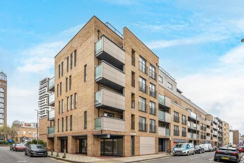 2 bedroom flat for sale, Cubitt Apartments, Chatfield Road, Battersea, London, SW11
