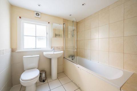 2 bedroom flat to rent, Landor Road, Clapham North, London, SW9