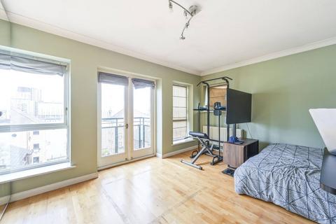 1 bedroom flat to rent, Victoria Hall, Silvertown, London, E16