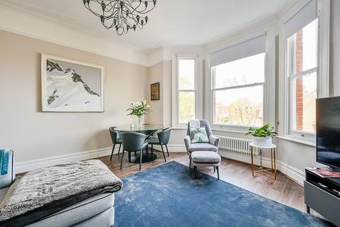 3 bedroom flat for sale, Flanders Road, Bedford Park, London, W4