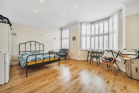 2 bedroom flat for sale, Fulham Palace Road, Bishop's Park, London, SW6