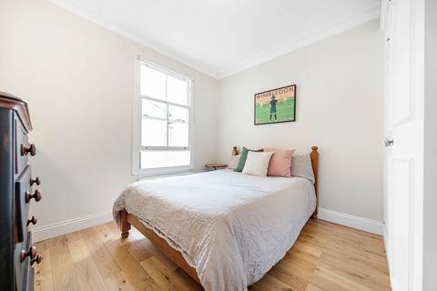2 bedroom flat to rent, Broughton Road, Sands End, London, SW6