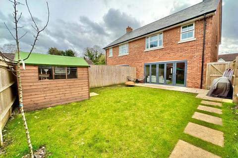 3 bedroom semi-detached house for sale, Guildford Road, Camberley GU16