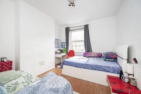 1 bedroom flat for sale, Cavell Street, Whitechapel, London, E1