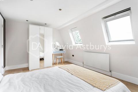 2 bedroom flat to rent, Queens Avenue, Muswell Hill , London