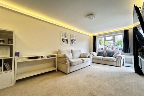 5 Calcutt Close, Dunstable, LU5 4NL