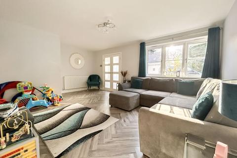 10 Linforth Drive, Sutton Coldfield, B74 2EQ