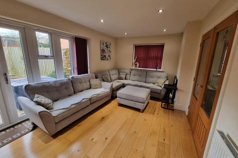 4 bedroom detached house to rent, Burlish Avenue, Olton, Solihull