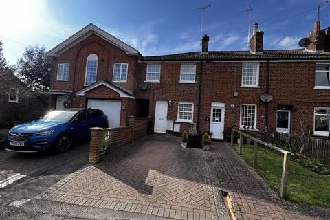 2 bedroom house to rent, To Let - Hothfield