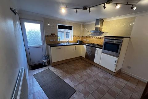 2 bedroom house to rent, To Let - Hothfield
