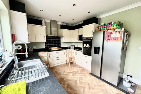 19 The Chase, Romford, RM1 4BE