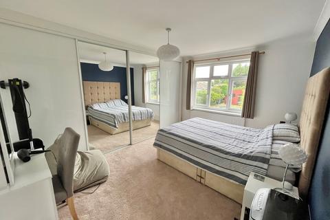 19 The Chase, Romford, RM1 4BE