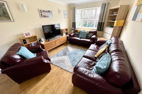 4 bedroom end of terrace house for sale, Ruabon, Wrexham