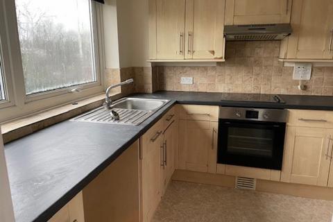 2 bedroom flat to rent, Mawney Court, Havering Road