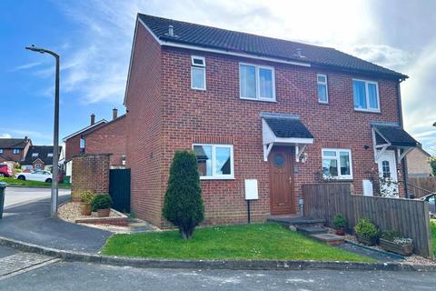 2 bedroom semi-detached house for sale, Highgrove Close, Calne SN11