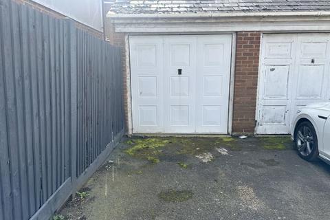 Garage to rent, Sittingbourne ME10