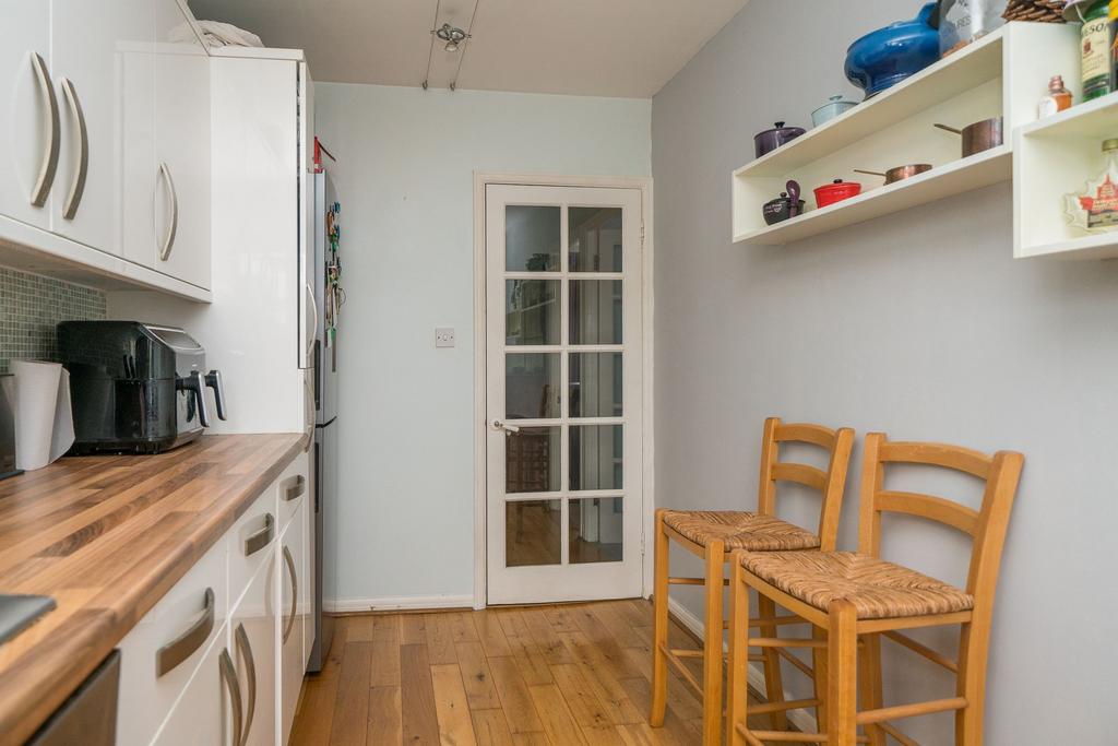 Kitchen (2)
