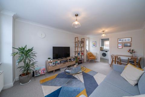 2 bedroom apartment for sale, Byewaters, Watford WD18