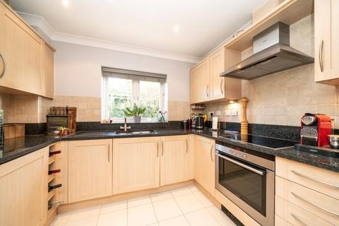 4 bedroom apartment for sale, Springwell Lane, Rickmansworth WD3