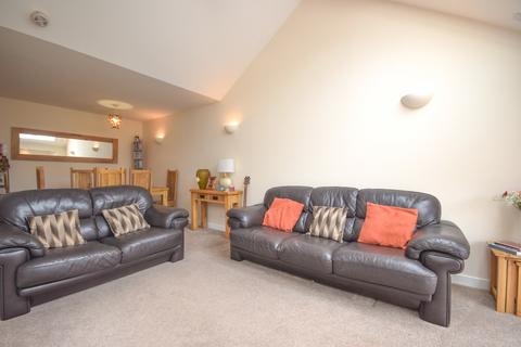 19 Keathbank Court Balmoral Road, Rattray, Blairgowrie, PH10 7HW
