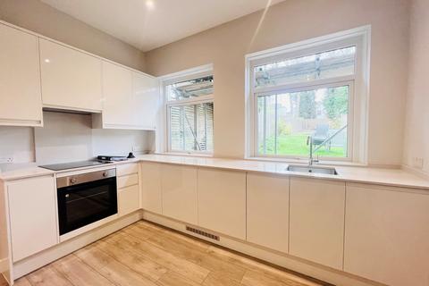 1 bedroom apartment to rent, Birdhurst Road, South Croydon, CR2