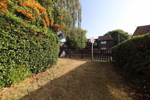 Studio for sale, Hambledon Close, Uxbridge UB8