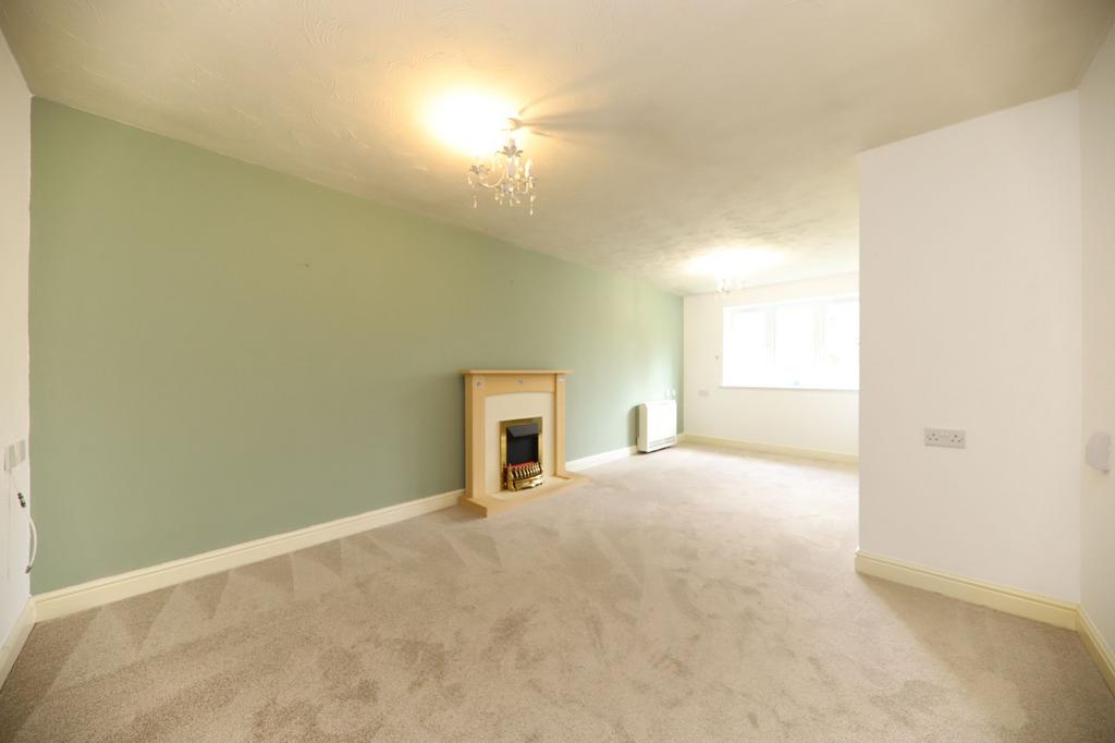 Living Room (2)