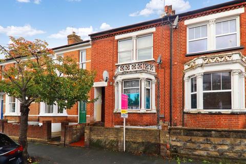 4 bedroom terraced house for sale, Gladstone Road, Watford WD17