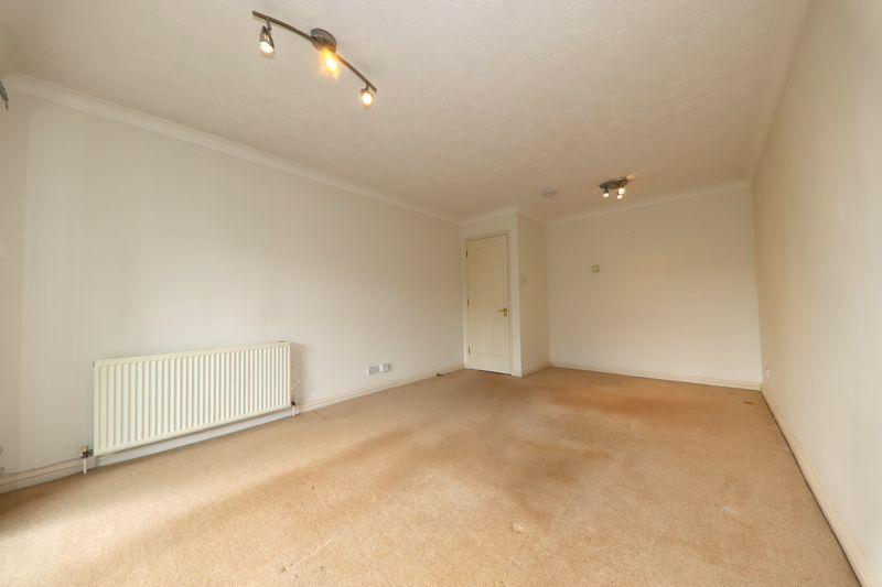 Salters Close, Rickmansworth WD3 2 bed apartment for sale £389,950