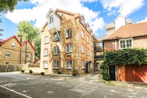 Studio for sale, Grove Mill Lane, Watford WD17