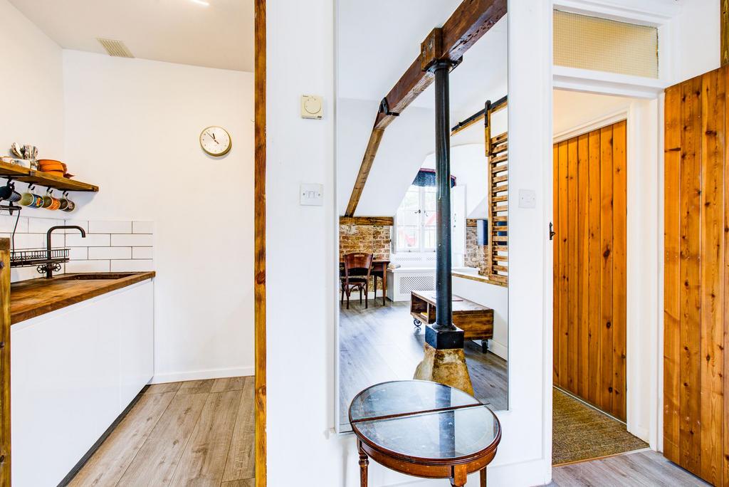 Kitchen Hall