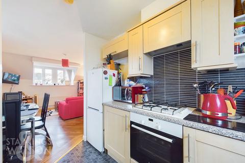 2 bedroom flat for sale, Craven Court, Crome Road, Norwich
