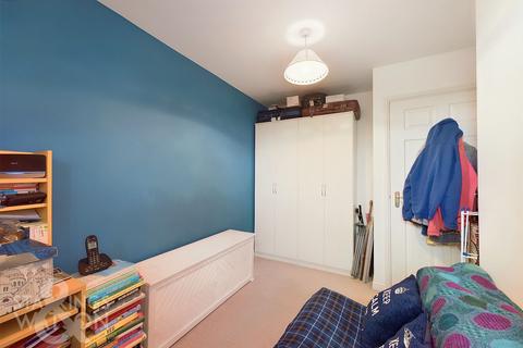 2 bedroom flat for sale, Craven Court, Crome Road, Norwich