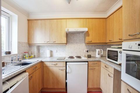 2 bedroom flat for sale, Bartin Close, Sheffield S11