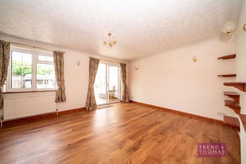 3 bedroom detached house for sale, Pineapple Road, Amersham HP7