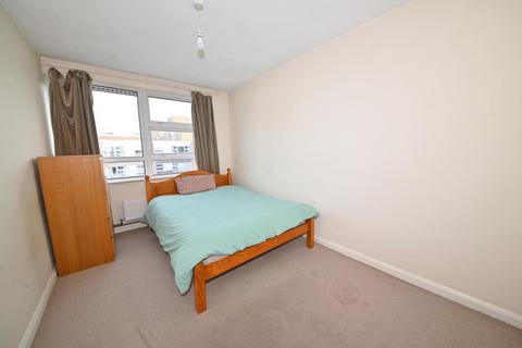 2 bedroom apartment for sale, Sutherland Grove, Teddington TW11