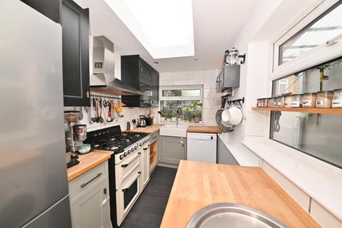 8 Norcutt Road, Twickenham, TW2 6SR