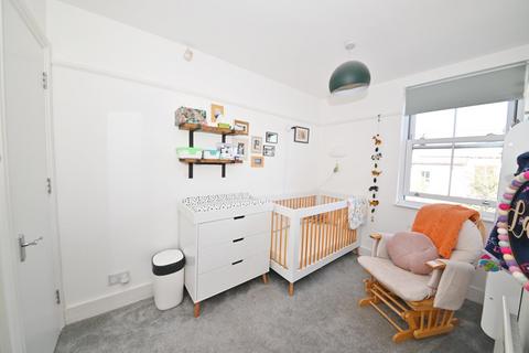 8 Norcutt Road, Twickenham, TW2 6SR