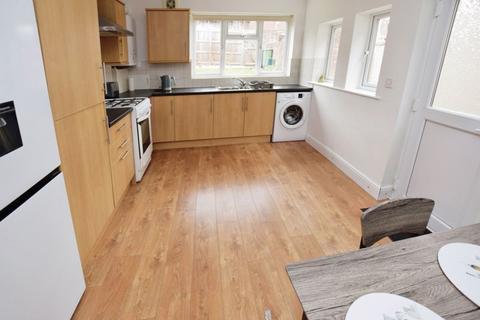 80a Pinhoe Road, Exeter, EX4 7HL