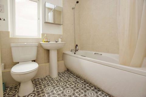 80a Pinhoe Road, Exeter, EX4 7HL